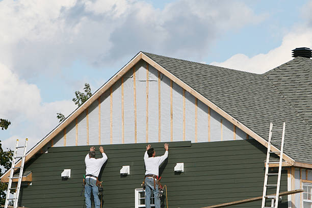Professional Siding Installation technician working in Valley City, OH
